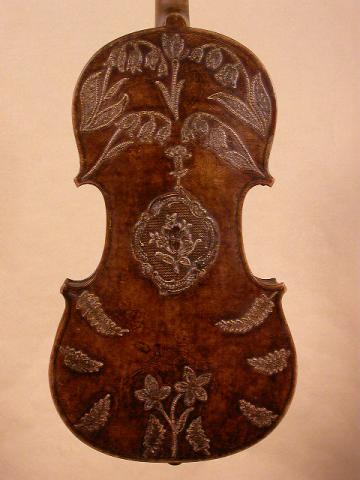 VIOLON  A  DECOR  DE  FEUILLAGES, Plus d'infos...