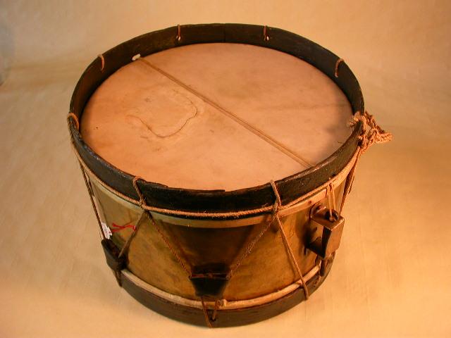 https://www.musicantic.eu/instruments-a-percussion/tambour-d-enfant_1834_3_IS.jpg