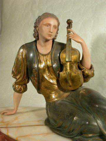 SCUPTURE D'UNE VIOLONISTE, Plus d'infos...